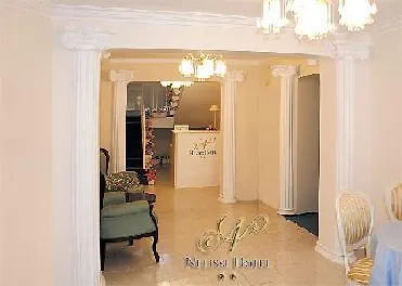 Hotel Nelisse 布加勒斯特 2*,  罗马尼亚