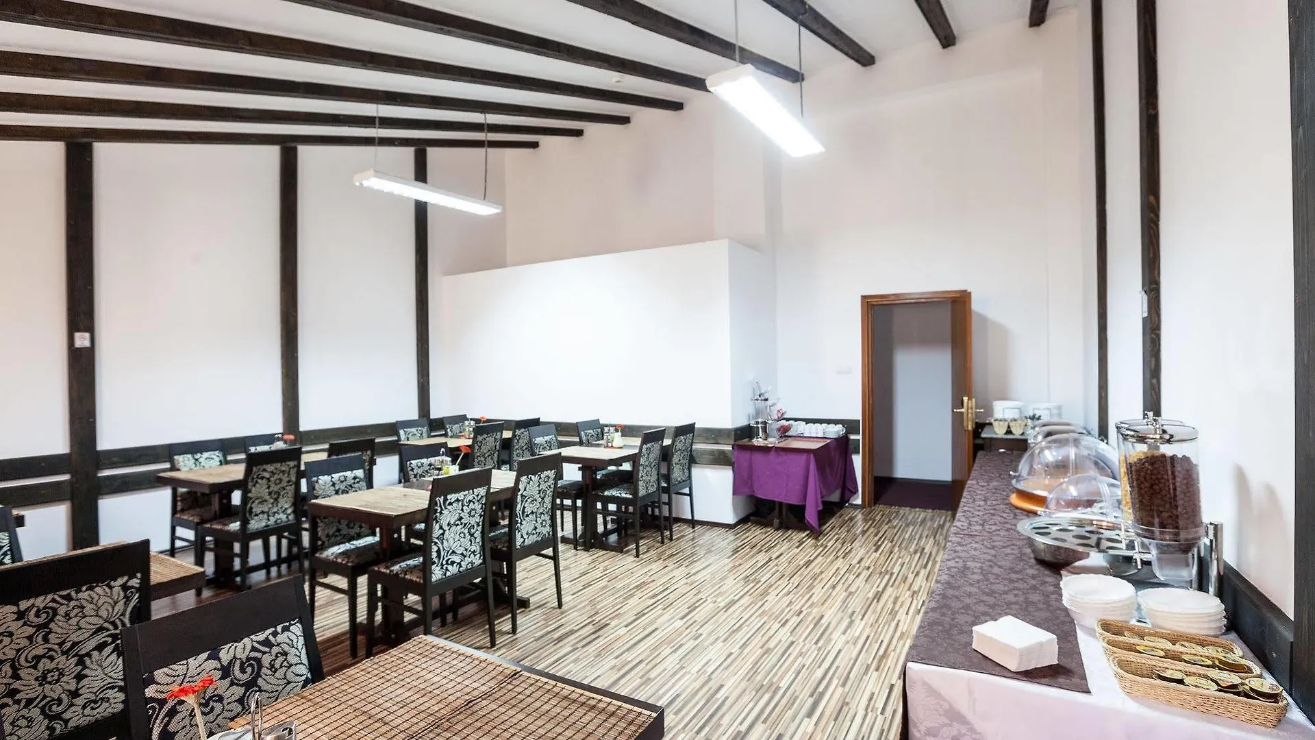 Hotel Nelisse 布加勒斯特