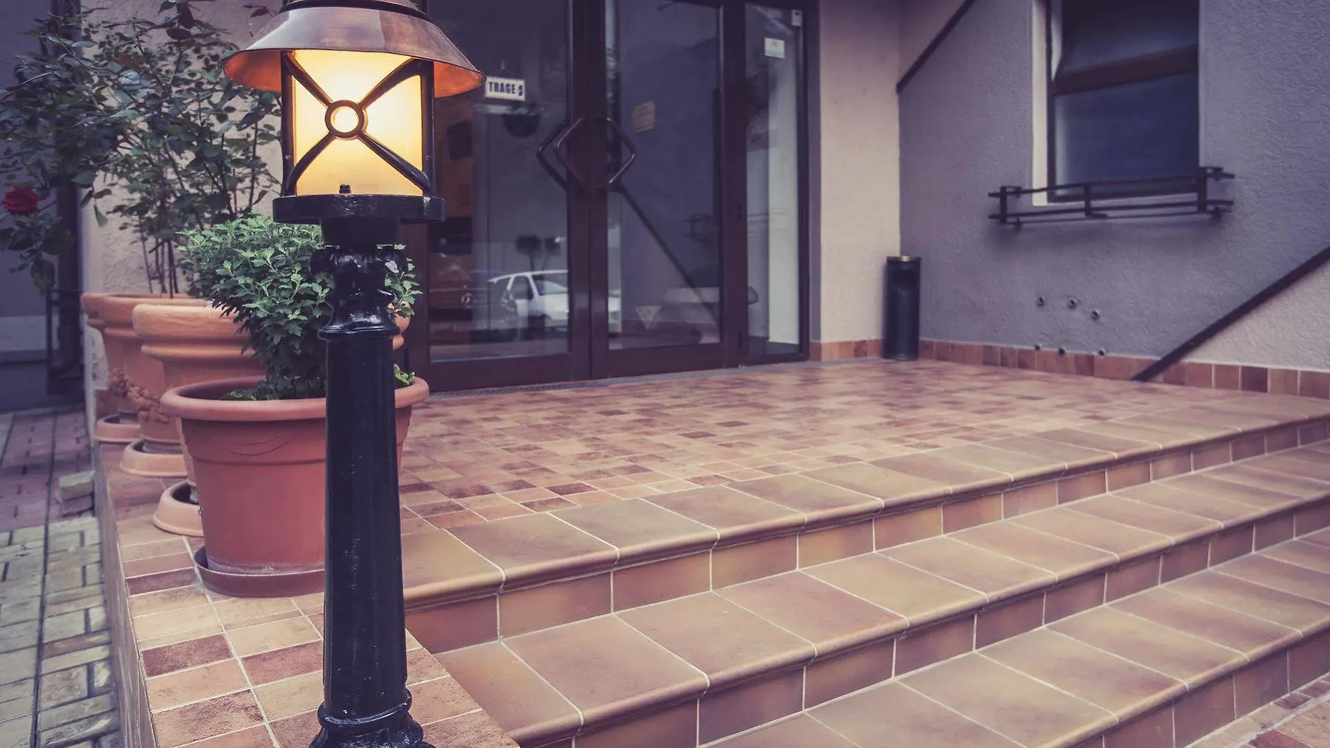 Hotel Nelisse 布加勒斯特
