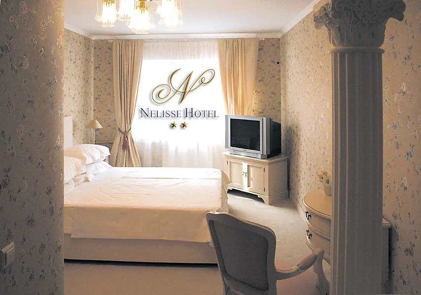 Hotel Nelisse Bükreş
